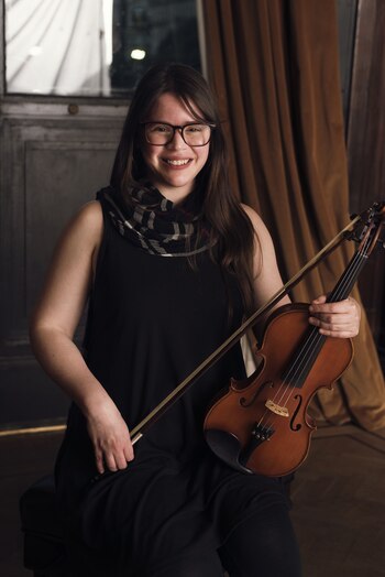 Elizabeth Gordones, violinista.