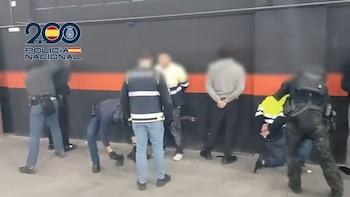 Desarticulada en dos naves de