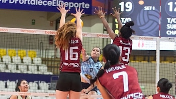 Kazoku No Perú vs Molivoleibol