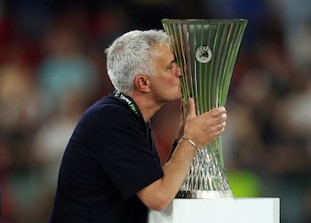 Mourinho sostuvo que el impacto del título de la Conference League en la capital italiana fue comparable al que algunos campeones de Europa no logran en otras ciudades (REUTERS/Marko Djurica)