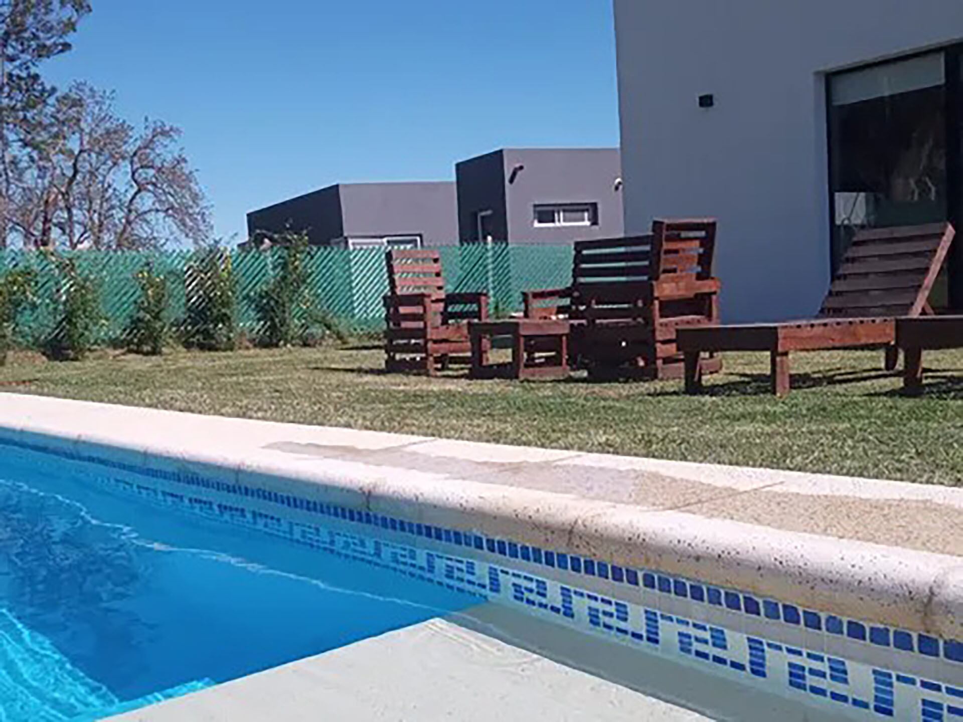 El valor del alquiler de la casa oscila entre USD 120 y USD 200, según la temporada