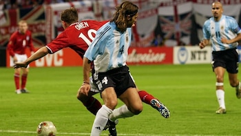“Nunca lo toqué”: el día que Pochettino le negó a Owen el penal que eliminó a Argentina en el Mundial 2002