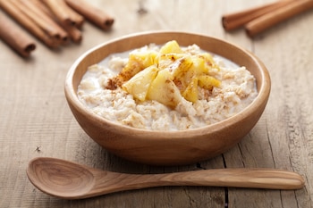 Porridge con manzana caramelizada (Adobe