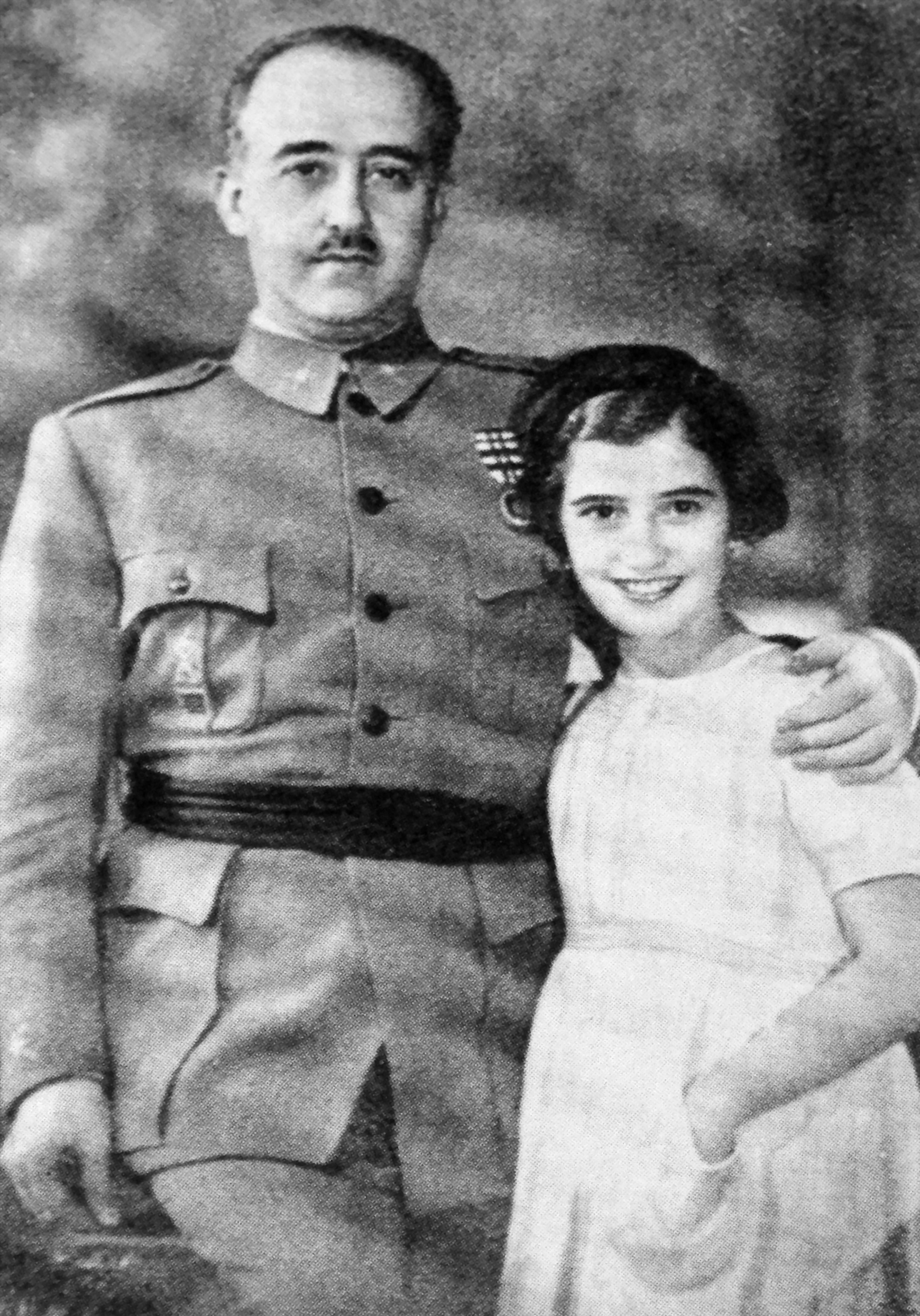 Franco junto a su hija Carmencita. (Grosby)