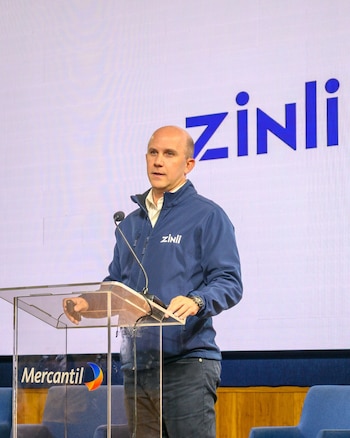 Juan Andrés Mendoza, director general de Zinli, señaló que el acceso a cuentas digitales en minutos puede facilitar la inclusión de personas no bancarizadas en el sistema financiero. Cortesía