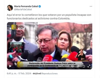 María Fernanda Cabal arremete en