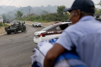 La imagen retrata a un