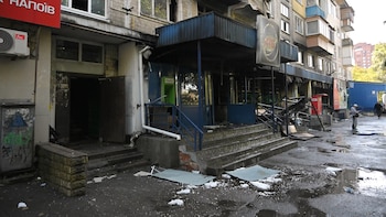 Al menos dos muertos y ocho heridos en Kiev tras otra noche de ataques rusos con drones y misiles