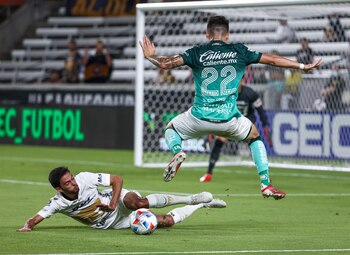 León puso vencer a Pumas