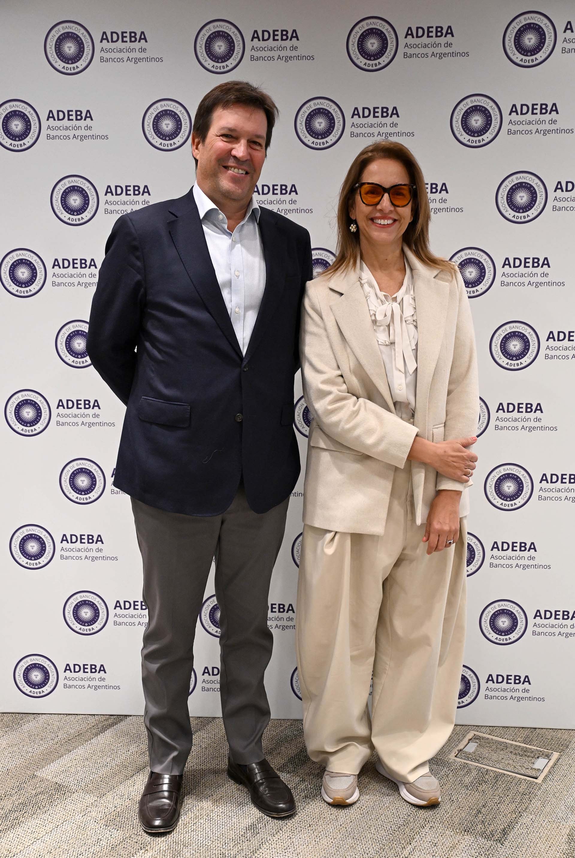 Pablo Firvida, director de RRII de Galicia, y Cecilia Boufflet