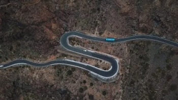 Esta es la carretera con más curvas de España: 365 giros a través de acantilados e imponentes paisajes