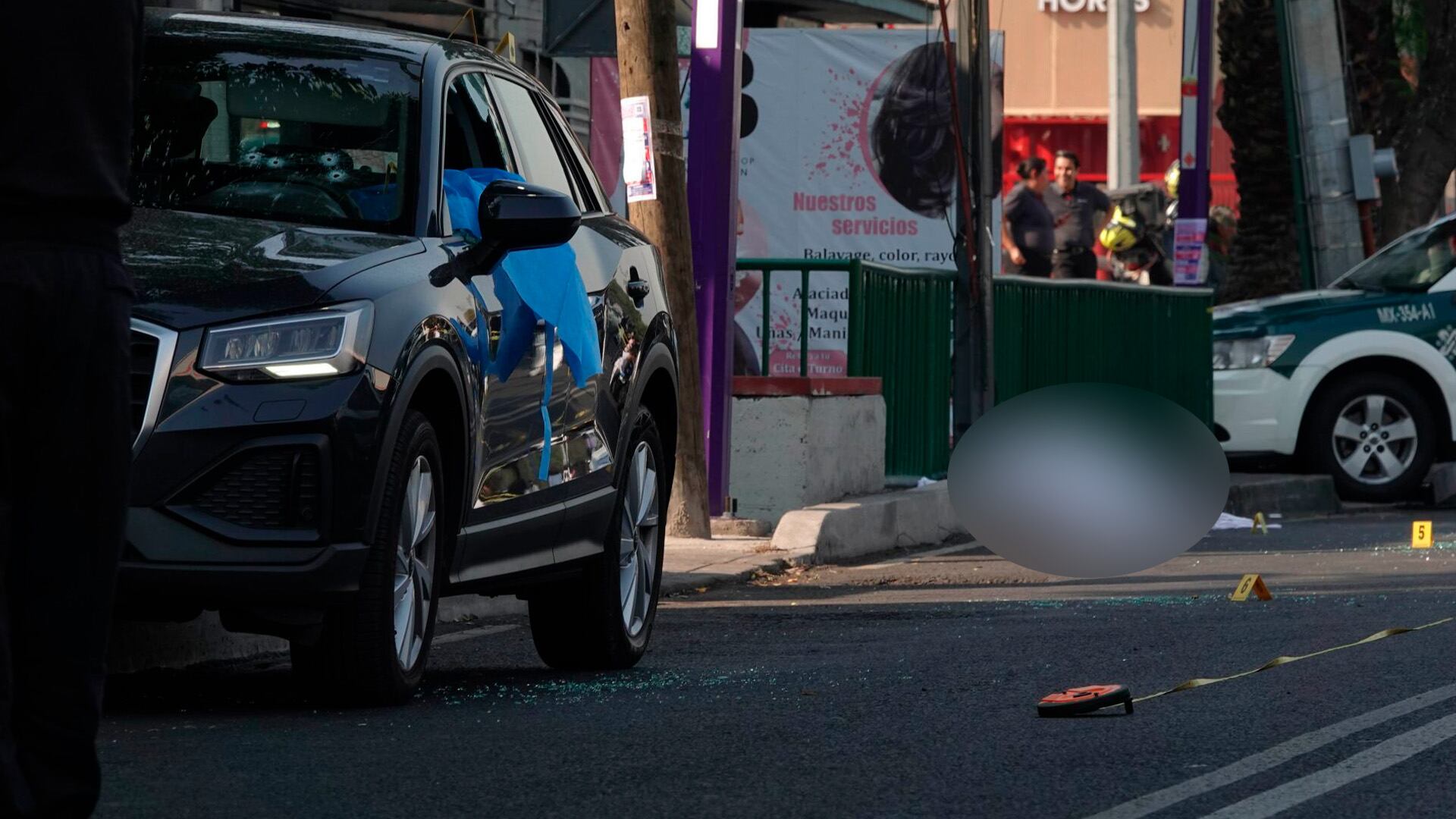 Ximena Guzmán, secretaria particular de la jefa de Gobierno Clara Brugada, y su asesor José Muñoz fueron asesinados a balazos sobre Avenida Tlalpan al cruce con Eje 4 Xola, alcaldía Benito Juárez (GALO CAÑAS/CUARTOSCURO.COM)