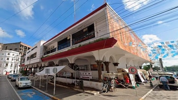 El funcionario fue herido en