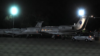 Lionel Messi aterrizó en Rosario para estar presente en el último adiós a su padre Jorge