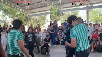 Batalla de aura entre estudiantes de Universidad en Ciudad Juárez termina en beso y se vuelve viral