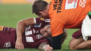 Sufrió un escalofriante tackle, quedó