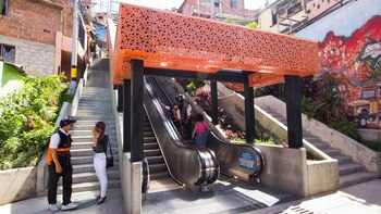 Escadas elétricas na comuna 13