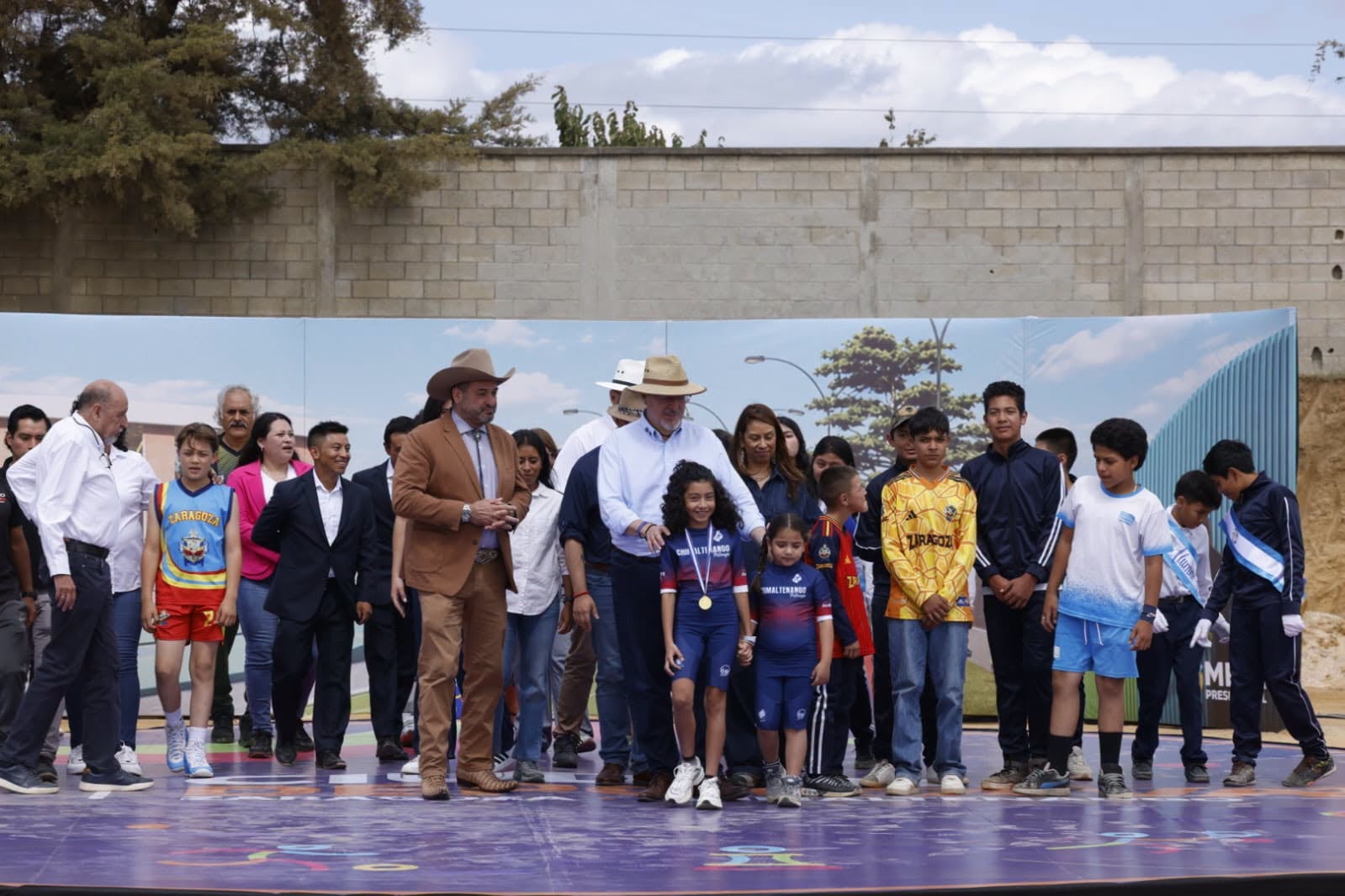 El Gobierno de Guatemala inició la Ciudad Deportiva de Zaragoza en Chimaltenango como primer proyecto de una Red Nacional de complejos regionales. (Diario de Centroamérica)