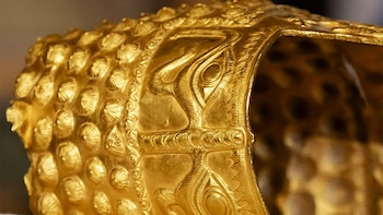 Una historia de detectives: el enigmático regreso del casco de oro de más de 2 mil años