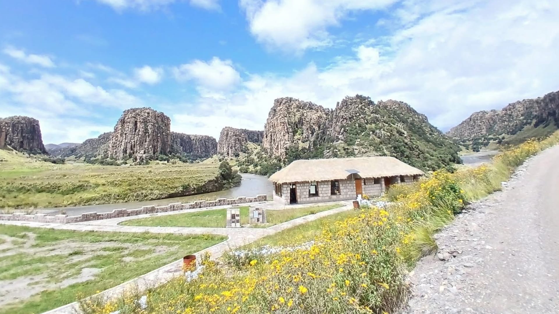 Inicio de obra vial: El Gobierno Regional del Cusco iniciará el 15 de junio la carretera Yauri–Suykutambo en Espinar. Gob