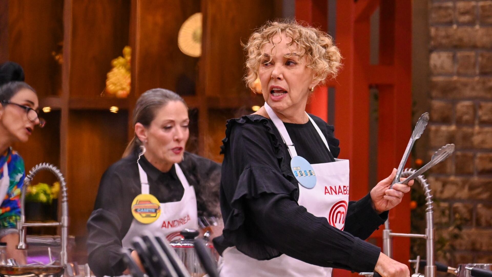 La actriz fue eliminada de esta competencia gastronómica - Foto: Azteca