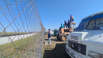 El tractor sirve de tribuna