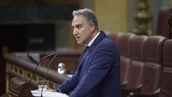 Bendodo acusa al PSOE de estar "en contra de Málaga" oponiéndose a "soluciones" del PP sobre transportes