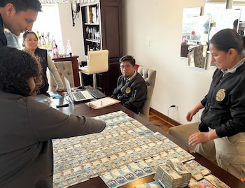 En 2023 la Fiscalía encontró en poder del teniente alcalde César Pérez billetes que sumaron 360 mil soles, pero desistió de formalizar una investigación sobre un presunto enriquecimiento ilícito. (Foto. Ministerio Público/Agenda País)