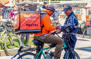 Ciclomotores deben cumplir con matrícula,