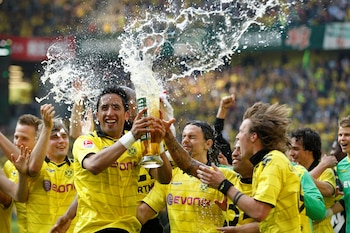 Lucas Barrios fue dos veces