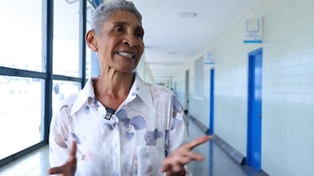 Mujer de 75 años vuelve