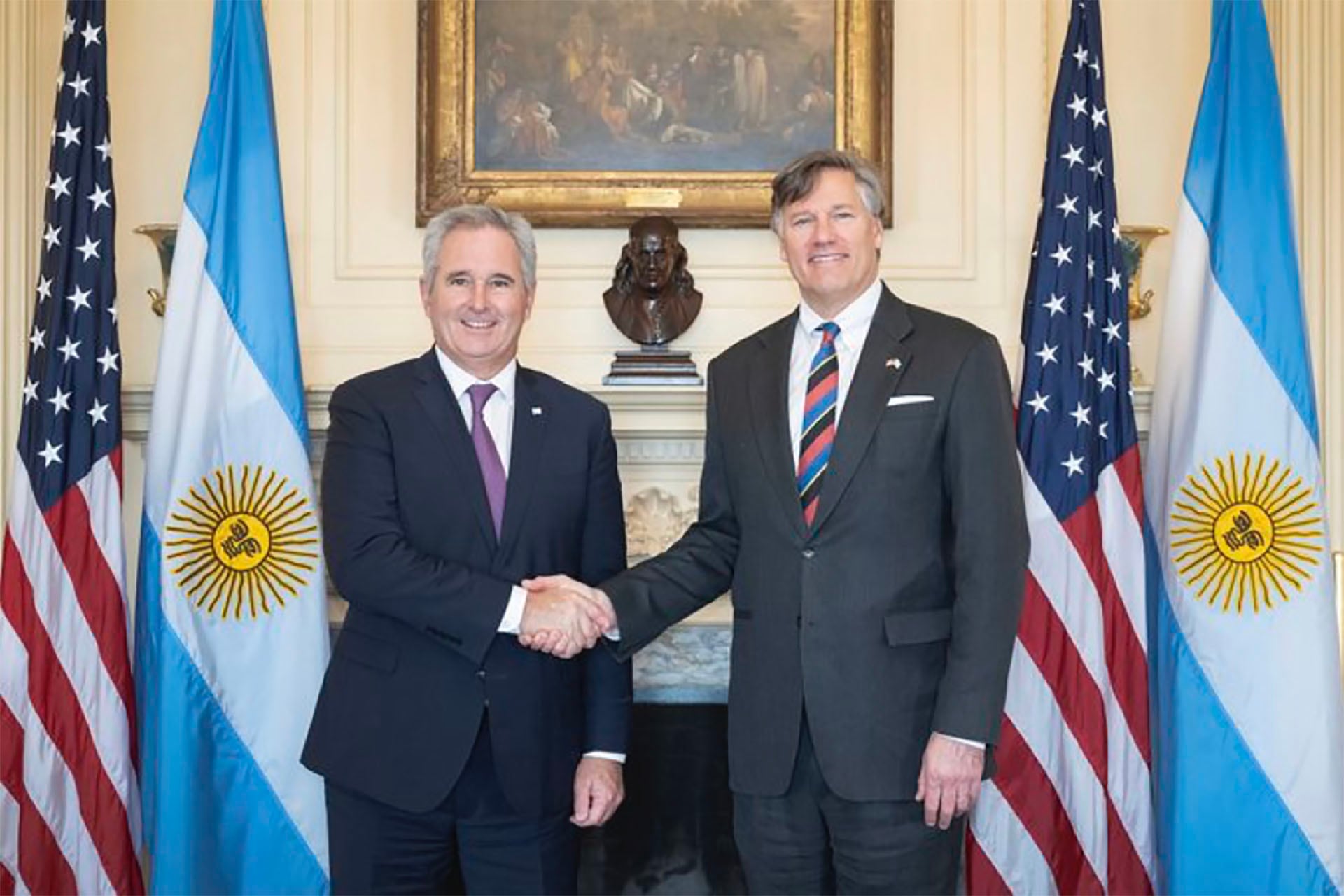 El canciller Pablo Quirno se encontró con Chris Landau, subsecretario de Estado, antes del comienzo de la Cumbre de Minerales Críticos, (Washington, Estados Unidos)