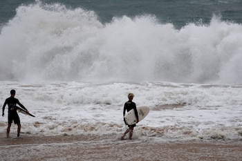 En la antigua Polinesia, surf