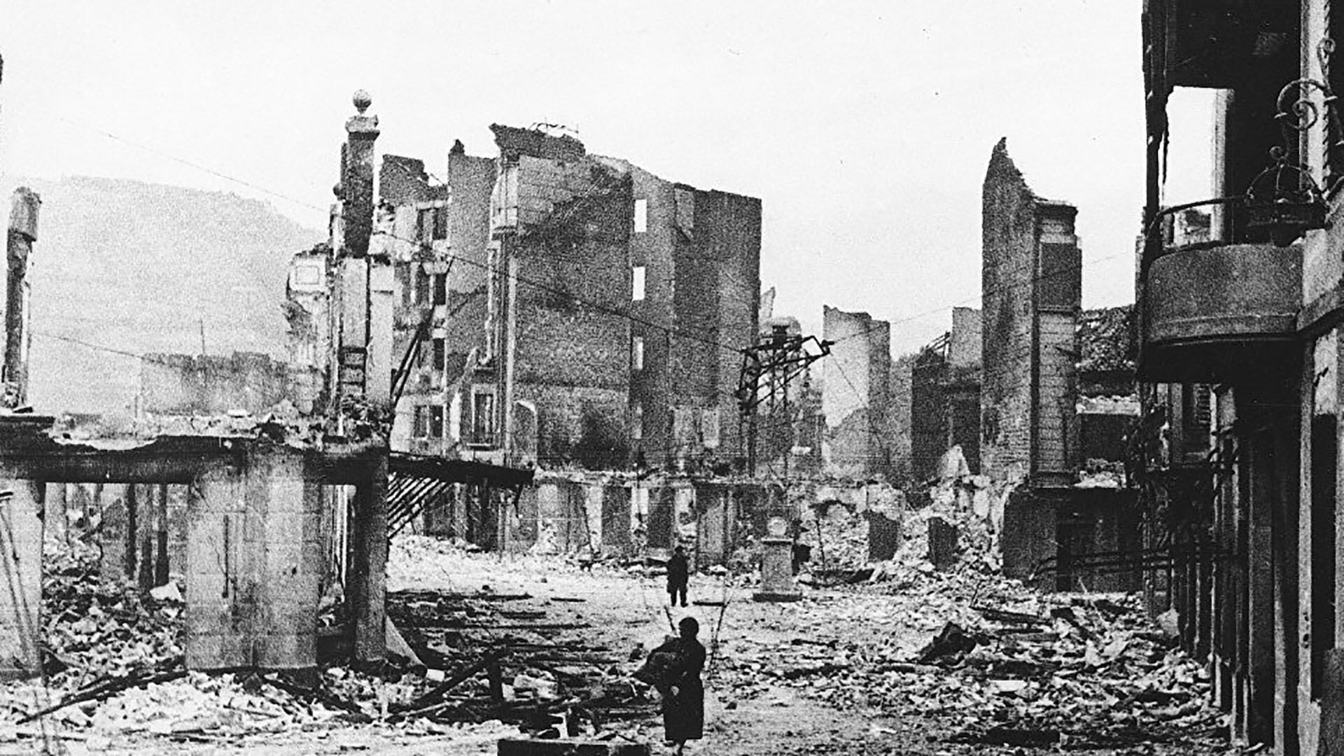 El 26 de abril de 1937 fue reducida a escombros la ciudad de Guernica (AP)