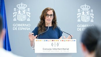 Mónica García asegura que el Gobierno se ocupará del riesgo de salubridad en Ceuta y niega el colapso sanitario: cifra en un 50% la ocupación de los hospitales