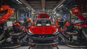 Tesla vs Ford