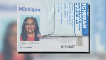 Un error dejó a más de 8.000 residentes de Michigan con licencias de conducir con la cara de otra persona