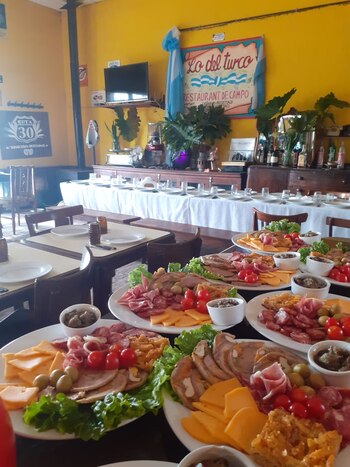 Las tradicionales picadas con fiambres