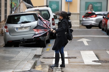 Imagen de transeúntes por el