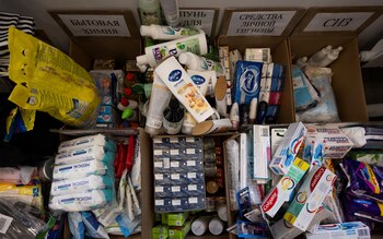 Cajas de ayuda humanitaria recolectadas