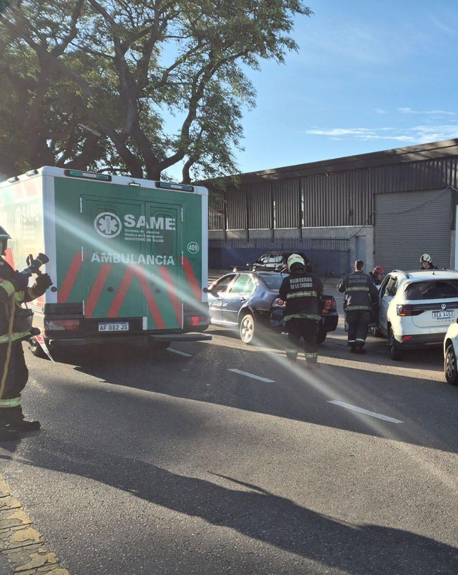 Cinco personas resultaron afectadas por el siniestro (Bomberos de la Ciudad)