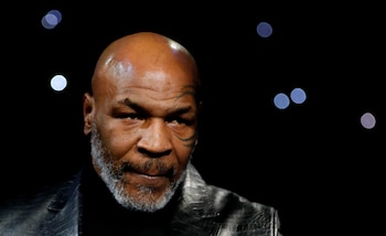 Mike Tyson volverá a pelear de manera profesional tras su retiro en 2005 (REUTERS/Steve Marcus)
