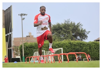 Jefferson Farfán llega a los