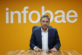 Mauricio Lizcano puso en duda el papel del centro y afirmó que la disputa electoral sigue polarizada - crédito Infobae Colombia