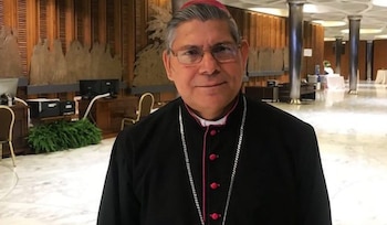 Monseñor Carlos Herrera, obispo de