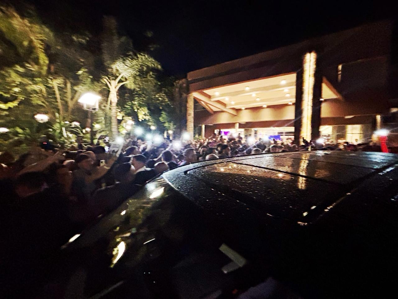 El Presidente llegó bajo un estricto protocolo de seguridad al hotel en Puerto Iguazú (Credito: Presidencia)