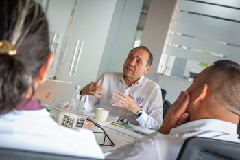 La salida de más de