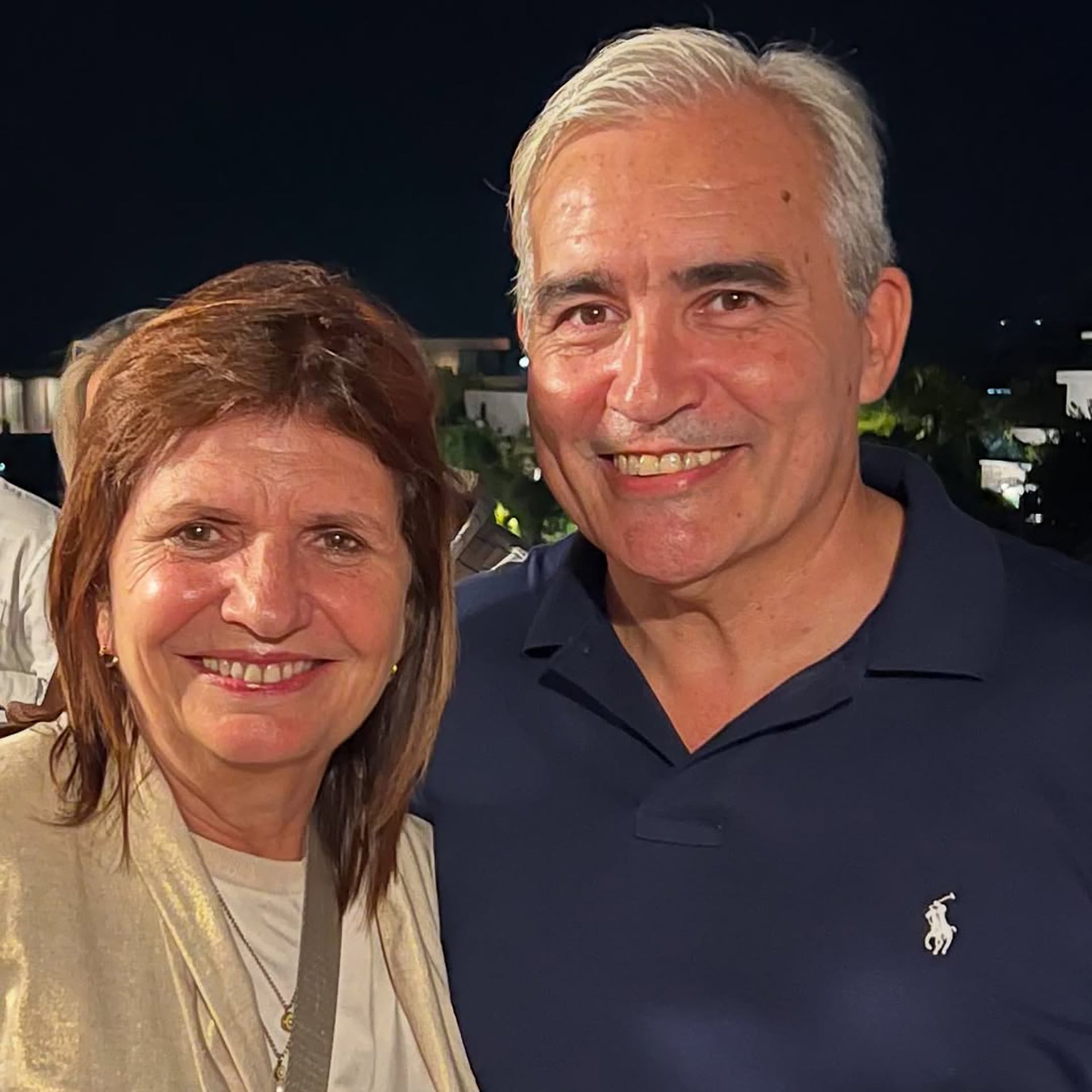 Patricia Bullrich y Pablo Héctor Walter, en una foto informal