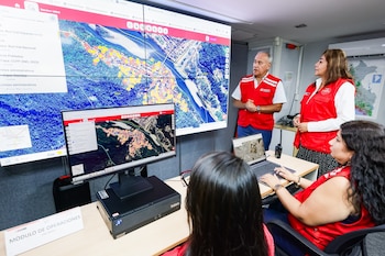 Funcionarios de Midis, incluyendo a