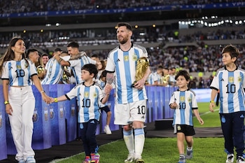 Otra de las imágenes que eligió Antonela para la despedida de Messi de la Selección (@antonelaroccuzzo)